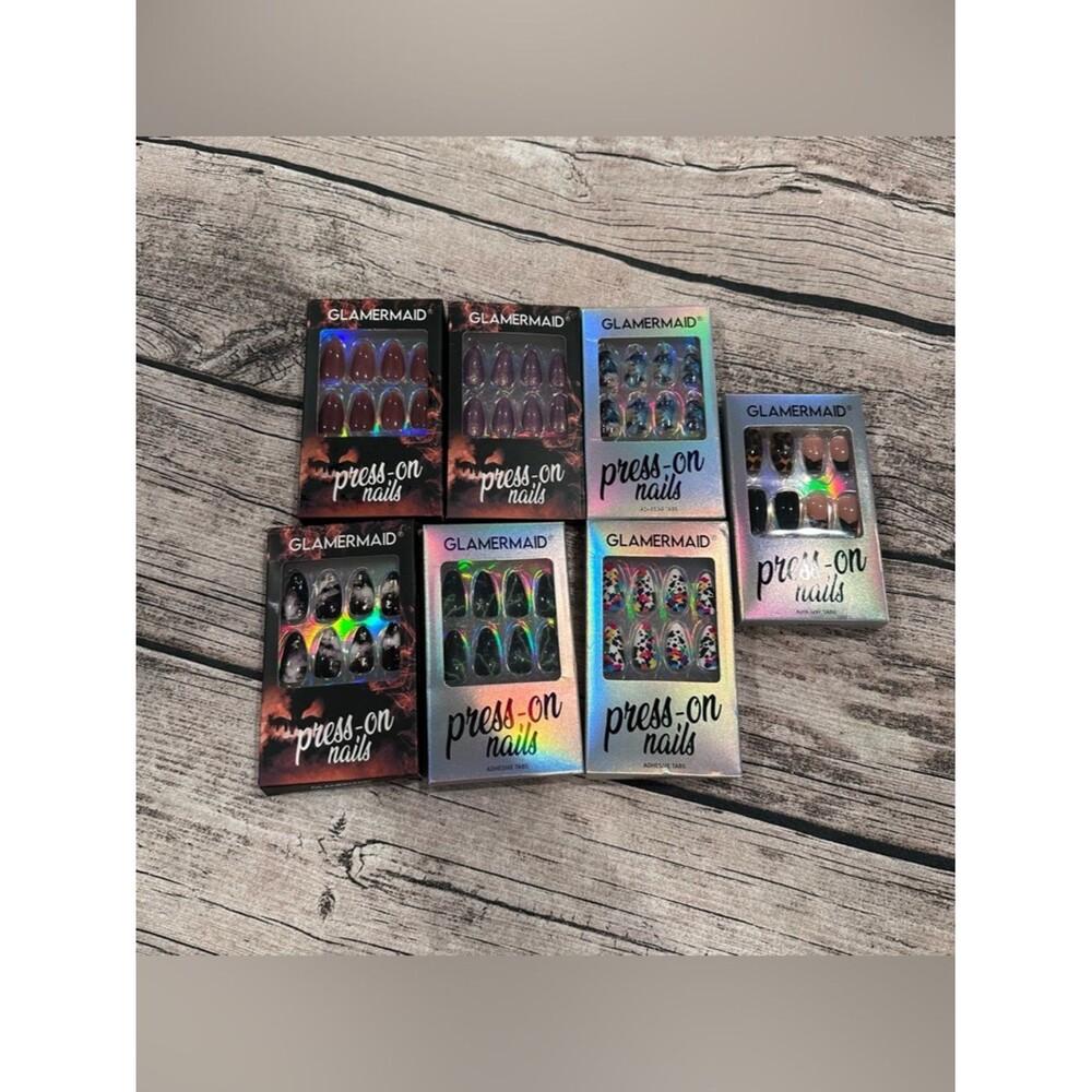 Lot of 7 Glamermaid Press-On Nails Pack - Almond Shaped